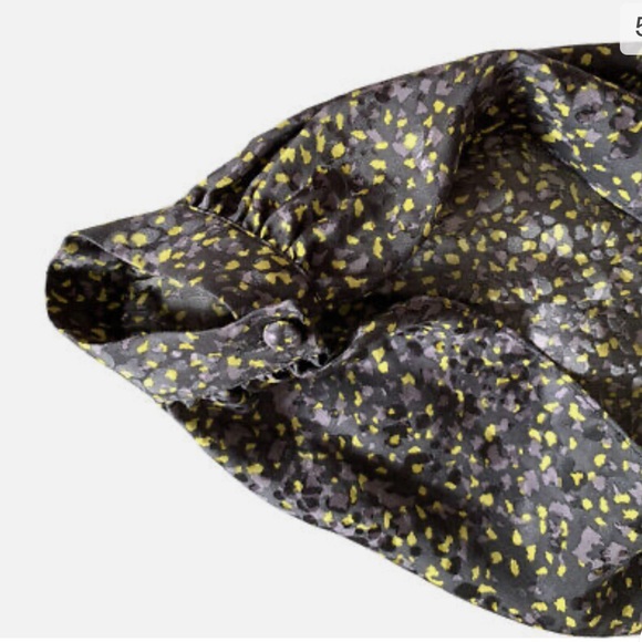 Elizabeth and James Silk Floral Off Shoulder Slit Mini Dress with pockets Size 4 - Picture 7 of 13